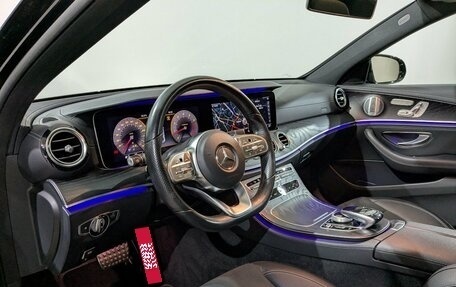 Mercedes-Benz E-Класс, 2020 год, 4 100 000 рублей, 29 фотография