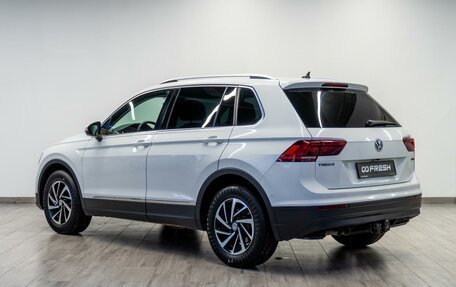 Volkswagen Tiguan II, 2018 год, 2 299 000 рублей, 2 фотография