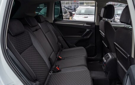 Volkswagen Tiguan II, 2018 год, 2 299 000 рублей, 7 фотография