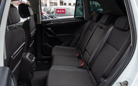 Volkswagen Tiguan II, 2018 год, 2 299 000 рублей, 9 фотография