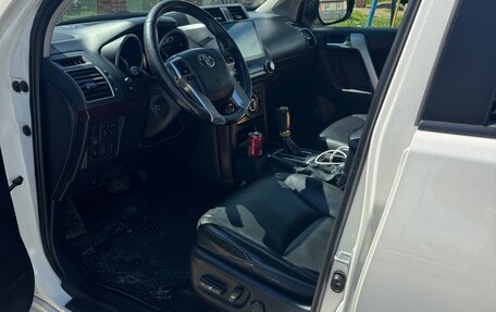 Toyota Land Cruiser Prado 150 рестайлинг 2, 2013 год, 3 050 000 рублей, 4 фотография