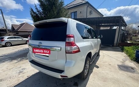 Toyota Land Cruiser Prado 150 рестайлинг 2, 2013 год, 3 050 000 рублей, 8 фотография