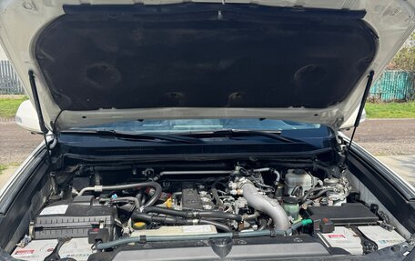 Toyota Land Cruiser Prado 150 рестайлинг 2, 2013 год, 3 050 000 рублей, 11 фотография