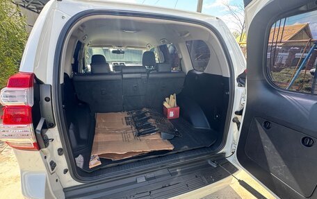 Toyota Land Cruiser Prado 150 рестайлинг 2, 2013 год, 3 050 000 рублей, 12 фотография