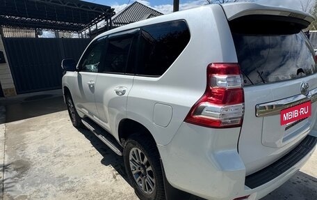 Toyota Land Cruiser Prado 150 рестайлинг 2, 2013 год, 3 050 000 рублей, 10 фотография