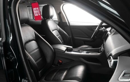 Jaguar F-Pace, 2017 год, 2 465 000 рублей, 8 фотография