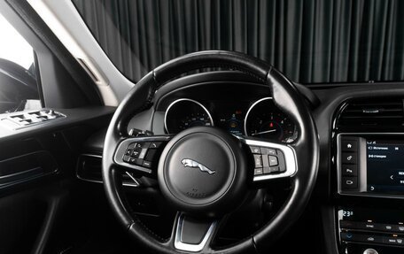 Jaguar F-Pace, 2017 год, 2 465 000 рублей, 13 фотография