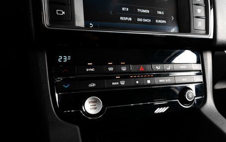 Jaguar F-Pace, 2017 год, 2 465 000 рублей, 16 фотография