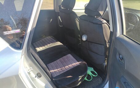 Subaru Trezia, 2013 год, 900 000 рублей, 11 фотография