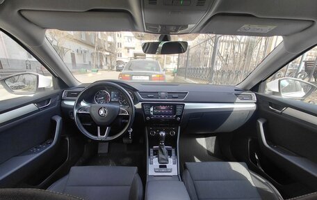 Skoda Superb III рестайлинг, 2018 год, 1 980 000 рублей, 6 фотография