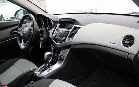 Chevrolet Cruze II, 2011 год, 719 000 рублей, 8 фотография