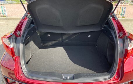 Toyota C-HR I рестайлинг, 2019 год, 2 400 000 рублей, 11 фотография