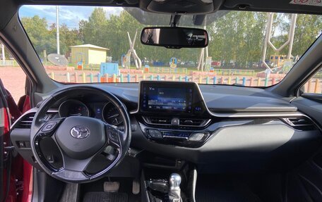 Toyota C-HR I рестайлинг, 2019 год, 2 400 000 рублей, 14 фотография