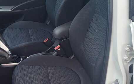 Hyundai Solaris II рестайлинг, 2014 год, 680 000 рублей, 2 фотография