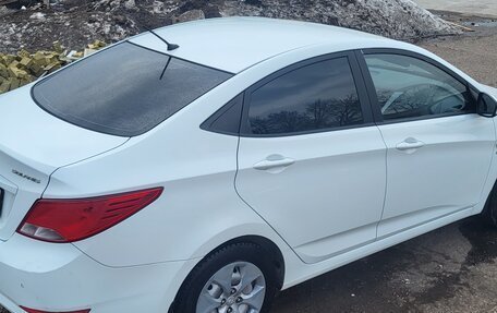 Hyundai Solaris II рестайлинг, 2014 год, 680 000 рублей, 7 фотография