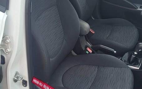 Hyundai Solaris II рестайлинг, 2014 год, 680 000 рублей, 5 фотография