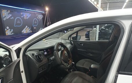 Renault Kaptur I рестайлинг, 2019 год, 900 000 рублей, 7 фотография
