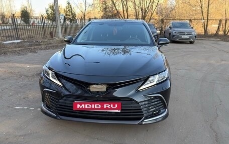 Toyota Camry, 2021 год, 3 300 000 рублей, 6 фотография