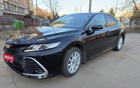Toyota Camry, 2021 год, 3 300 000 рублей, 9 фотография