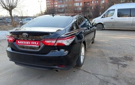 Toyota Camry, 2021 год, 3 300 000 рублей, 4 фотография
