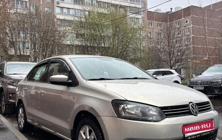 Volkswagen Polo VI (EU Market), 2012 год, 715 000 рублей, 3 фотография