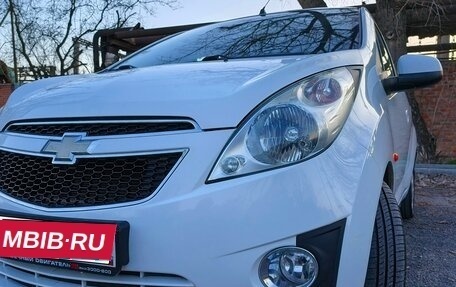 Chevrolet Spark III, 2011 год, 635 000 рублей, 2 фотография