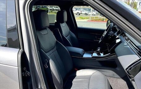 Land Rover Range Rover IV рестайлинг, 2025 год, 11 802 000 рублей, 26 фотография