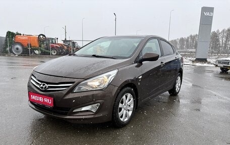 Hyundai Solaris II рестайлинг, 2015 год, 845 000 рублей, 1 фотография