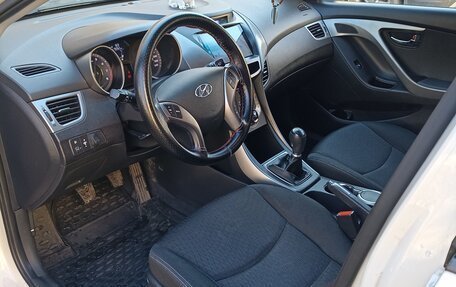 Hyundai Elantra V, 2012 год, 960 000 рублей, 7 фотография