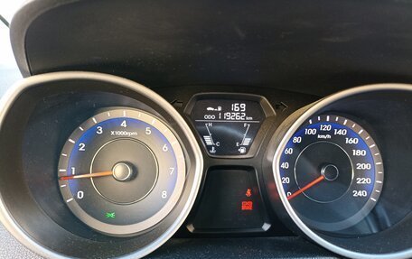 Hyundai Elantra V, 2012 год, 960 000 рублей, 11 фотография