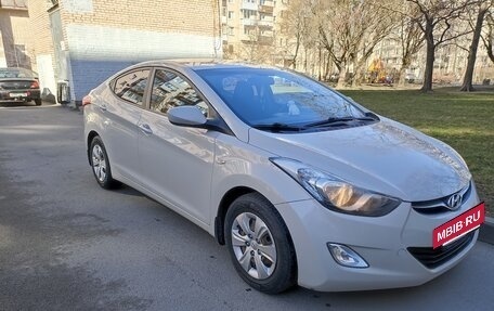 Hyundai Elantra V, 2012 год, 960 000 рублей, 2 фотография
