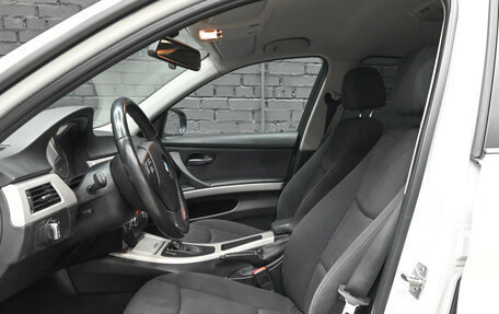 BMW 3 серия, 2011 год, 1 495 000 рублей, 16 фотография