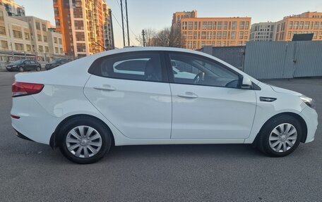 KIA Rio III рестайлинг, 2016 год, 875 000 рублей, 2 фотография