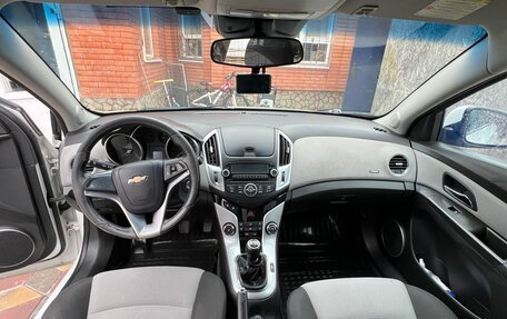 Chevrolet Cruze II, 2013 год, 790 000 рублей, 10 фотография