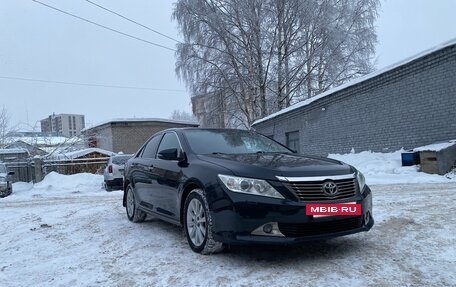 Toyota Camry, 2013 год, 1 370 000 рублей, 4 фотография