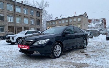 Toyota Camry, 2013 год, 1 370 000 рублей, 2 фотография