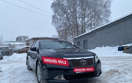 Toyota Camry, 2013 год, 1 370 000 рублей, 10 фотография