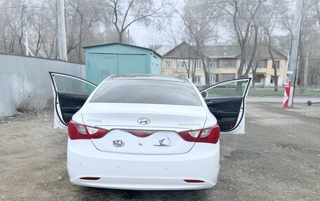Hyundai Sonata VI, 2011 год, 1 050 000 рублей, 3 фотография