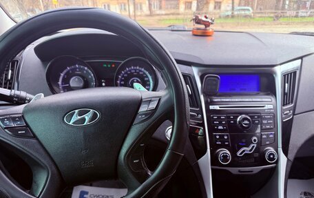 Hyundai Sonata VI, 2011 год, 1 050 000 рублей, 9 фотография