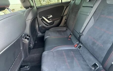 Mercedes-Benz A-Класс, 2022 год, 2 410 000 рублей, 10 фотография