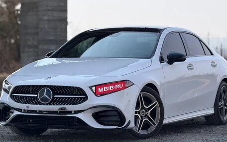 Mercedes-Benz A-Класс, 2022 год, 2 410 000 рублей, 3 фотография