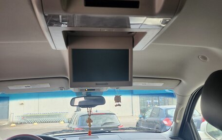 Cadillac Escalade III, 2010 год, 1 950 000 рублей, 8 фотография