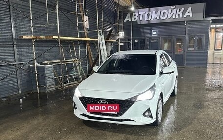 Hyundai Solaris II рестайлинг, 2020 год, 895 000 рублей, 2 фотография