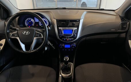 Hyundai Solaris II рестайлинг, 2012 год, 820 000 рублей, 9 фотография