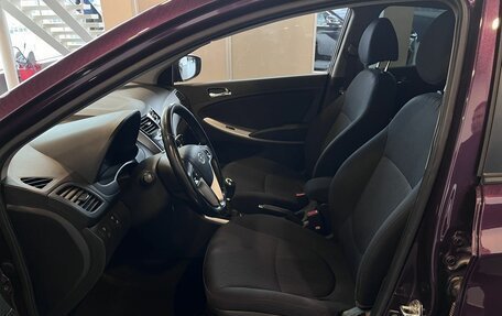 Hyundai Solaris II рестайлинг, 2012 год, 820 000 рублей, 16 фотография