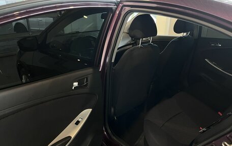 Hyundai Solaris II рестайлинг, 2012 год, 820 000 рублей, 23 фотография