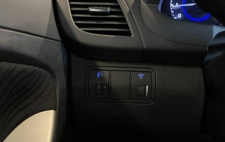 Hyundai Solaris II рестайлинг, 2012 год, 820 000 рублей, 31 фотография