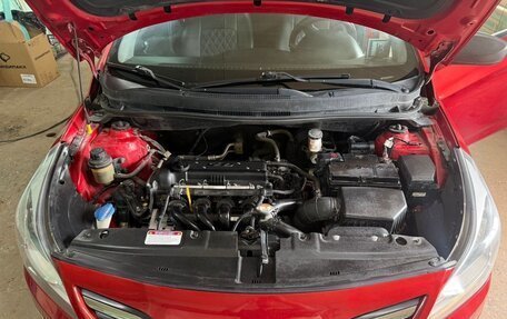 Hyundai Solaris II рестайлинг, 2015 год, 825 000 рублей, 4 фотография