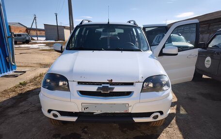 Chevrolet Niva I рестайлинг, 2018 год, 750 000 рублей, 5 фотография