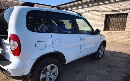 Chevrolet Niva I рестайлинг, 2018 год, 750 000 рублей, 10 фотография